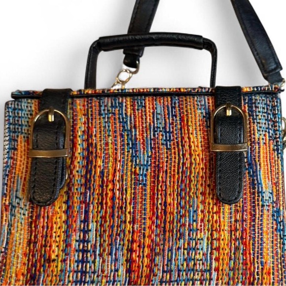 Boho Woven Box Bag with gold hardware - Picture 3 of 4